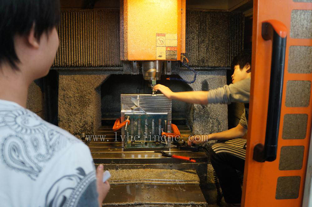 員工調機 員工調機